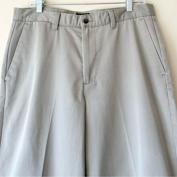 Dockers Relaxed Fit Flat Front No Wrinkle Twill Tan Khakis Pants Sz 34 x 31 - Picture 3 of 7
